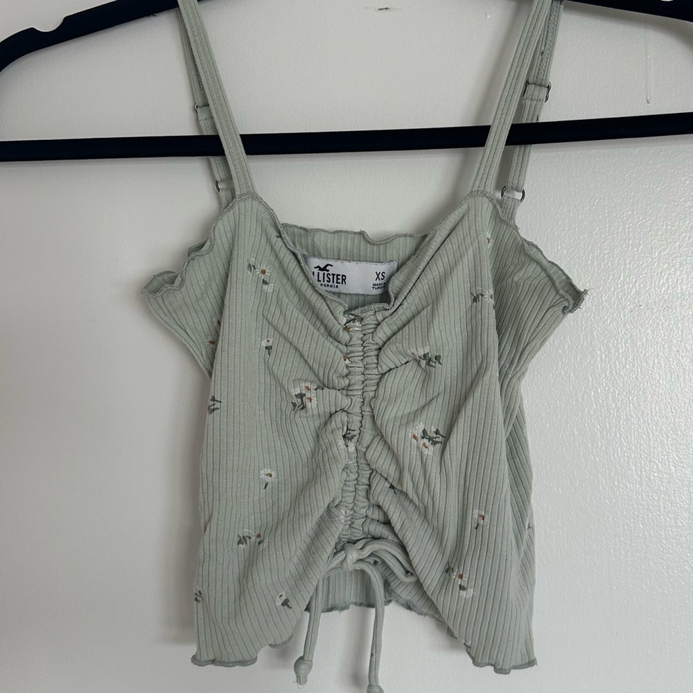 Holister cropped floral tank
